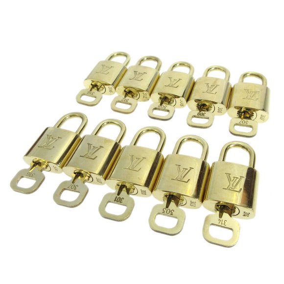 LOUIS VUITTON Padlock & Key Bag Accessories Charm 10 Piece Set Gold - Picture 1 of 2